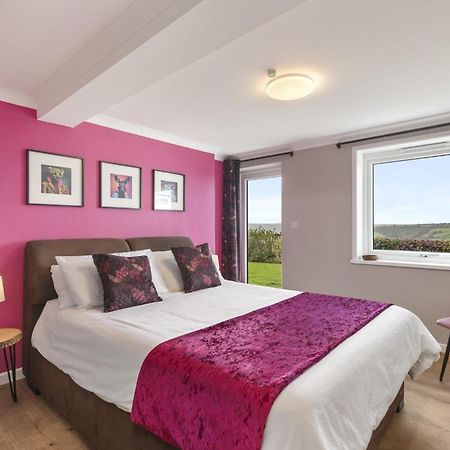 The Hidden Valley - A Stylish Rural Retreat, Perfect For Families St Clears Exterior foto